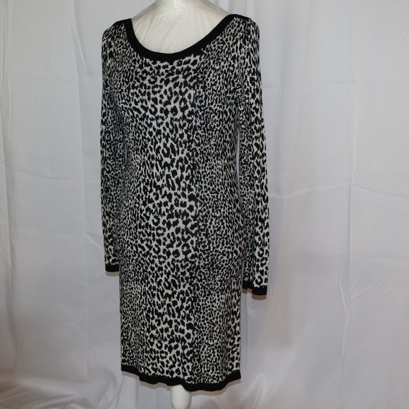 French Connection Dress, Lepard Print figure flattering knit. - Picture 14 of 16
